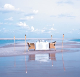 Mozambique beaches - beach dinner