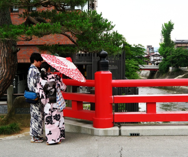 A stroll in a Kimono
