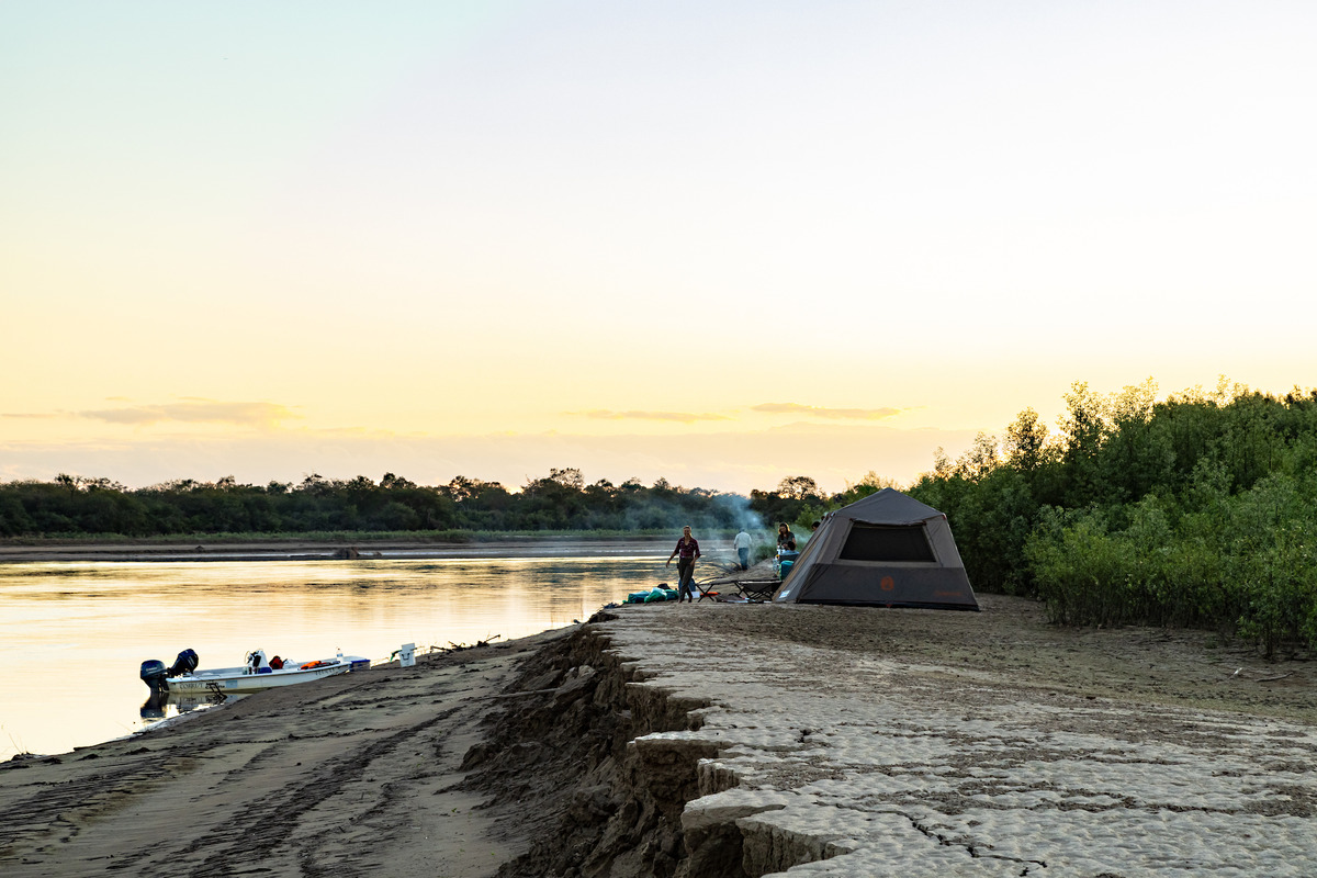 El Impenetrable Park - overnight camping by Rio Bermejo with Los Palmares Glamping