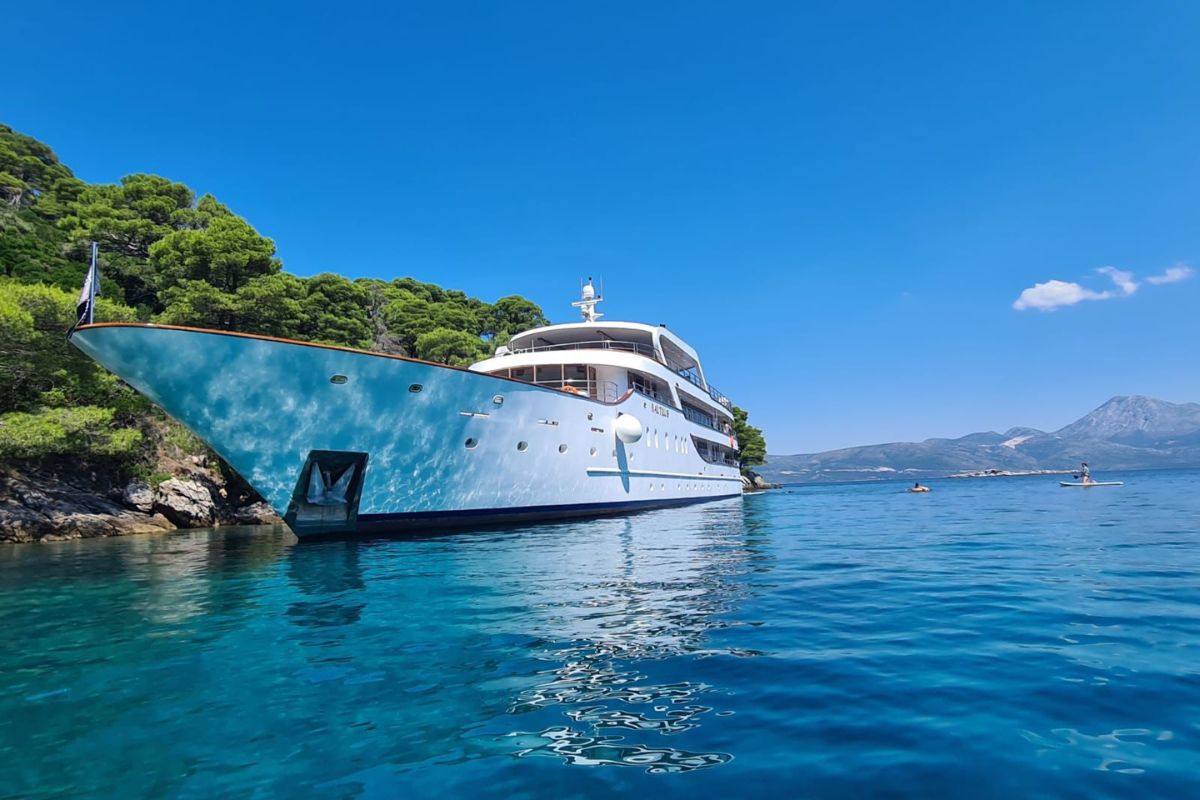 Mini cruise ship in the Dalmatian Coast